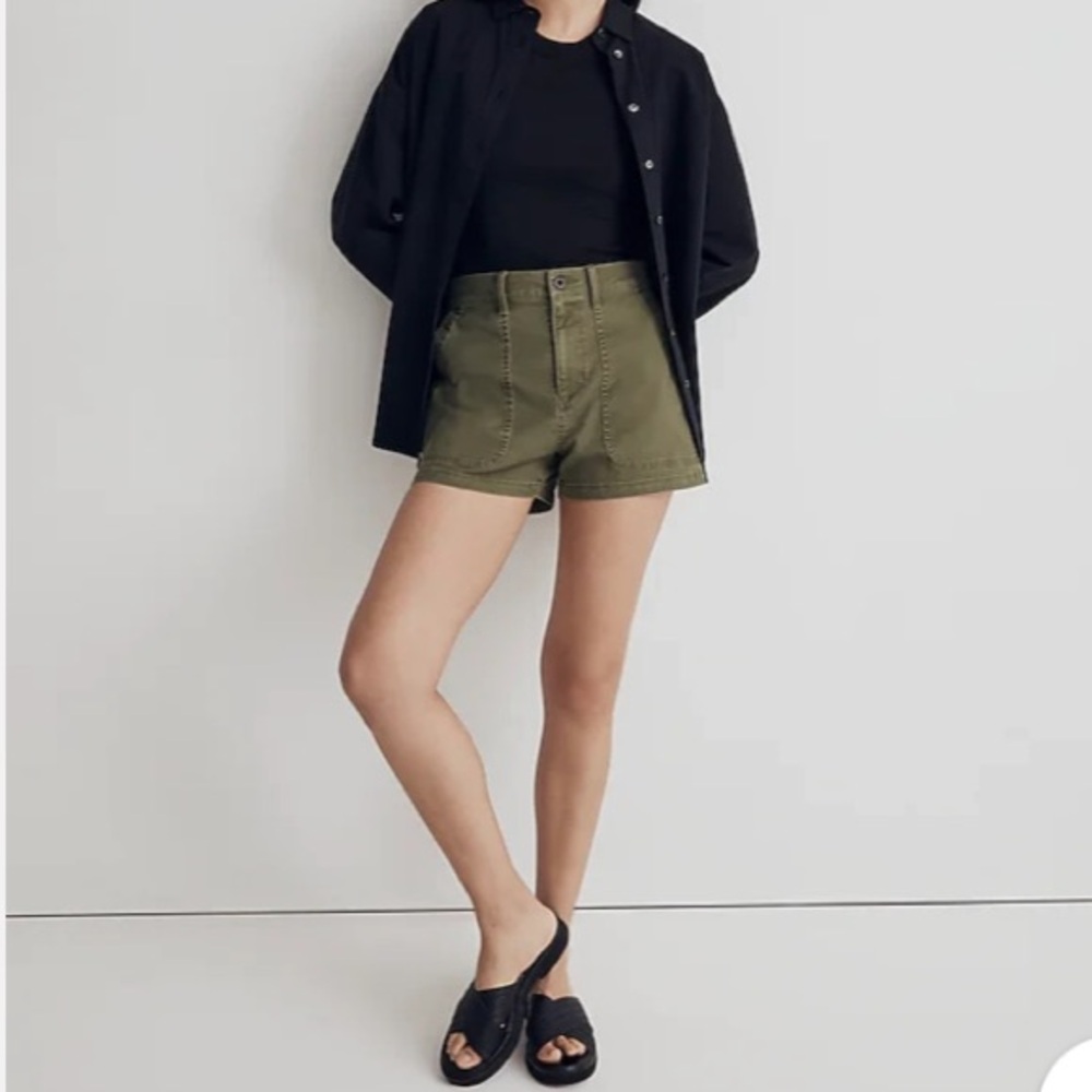 Madewell Perfect Fatigue Short in Green Khaki